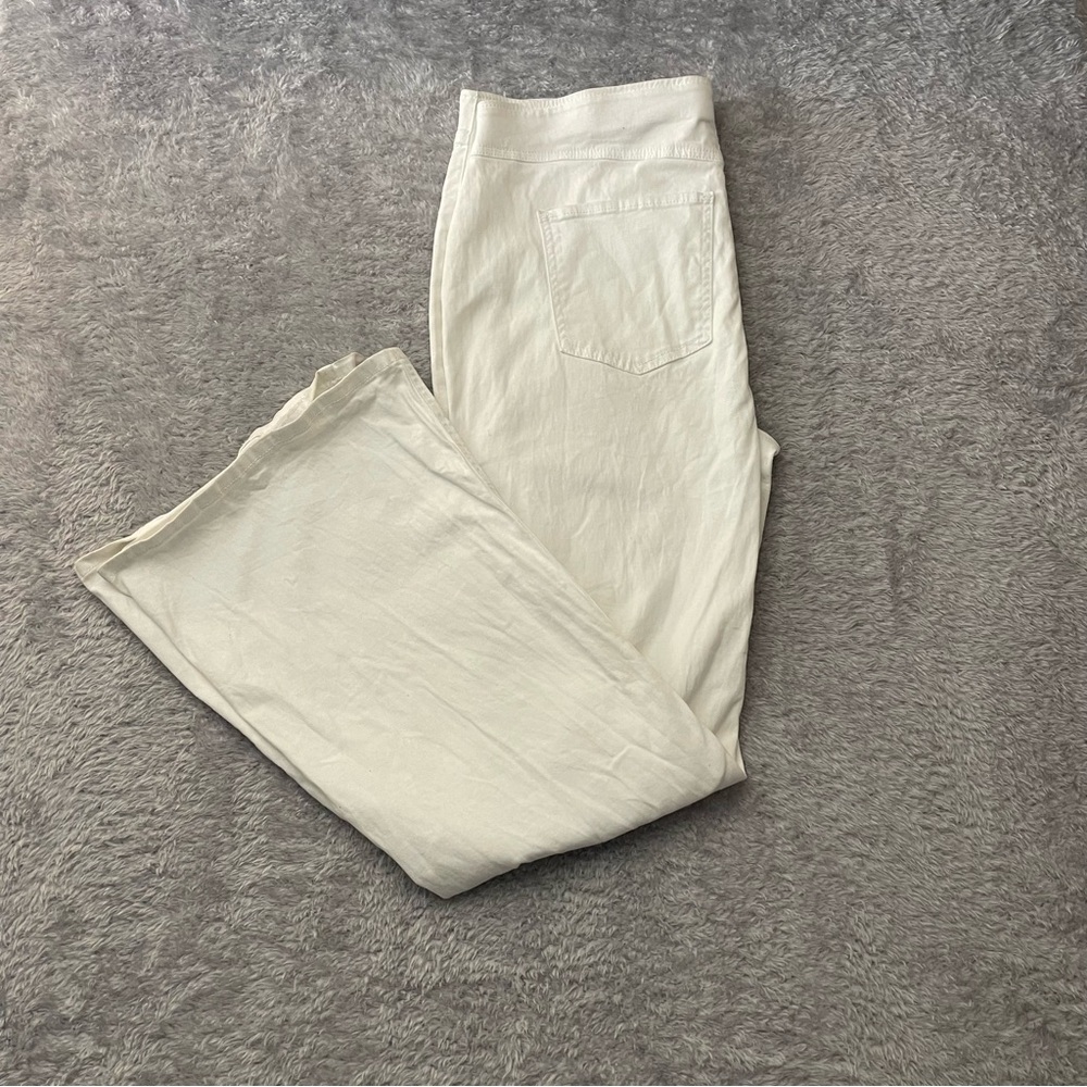 • Title: True Craft White High-Rise Flare Pull-On Jeans - Plus Size 1X - Picture 4 of 7